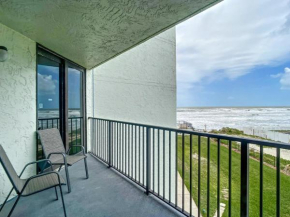 Ocean View with a beachfront pool at Ocean Trillium ~ 301